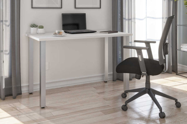 Table de bureau 48L avec pattes de métal carrées
