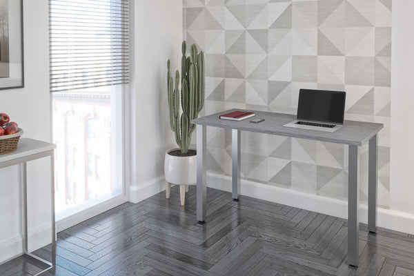 Table de bureau 48L avec pattes de métal carrées