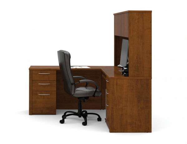 Bureau en L avec deux caissons et une huche