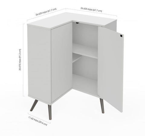 Armoire d’angle avec pattes de métal